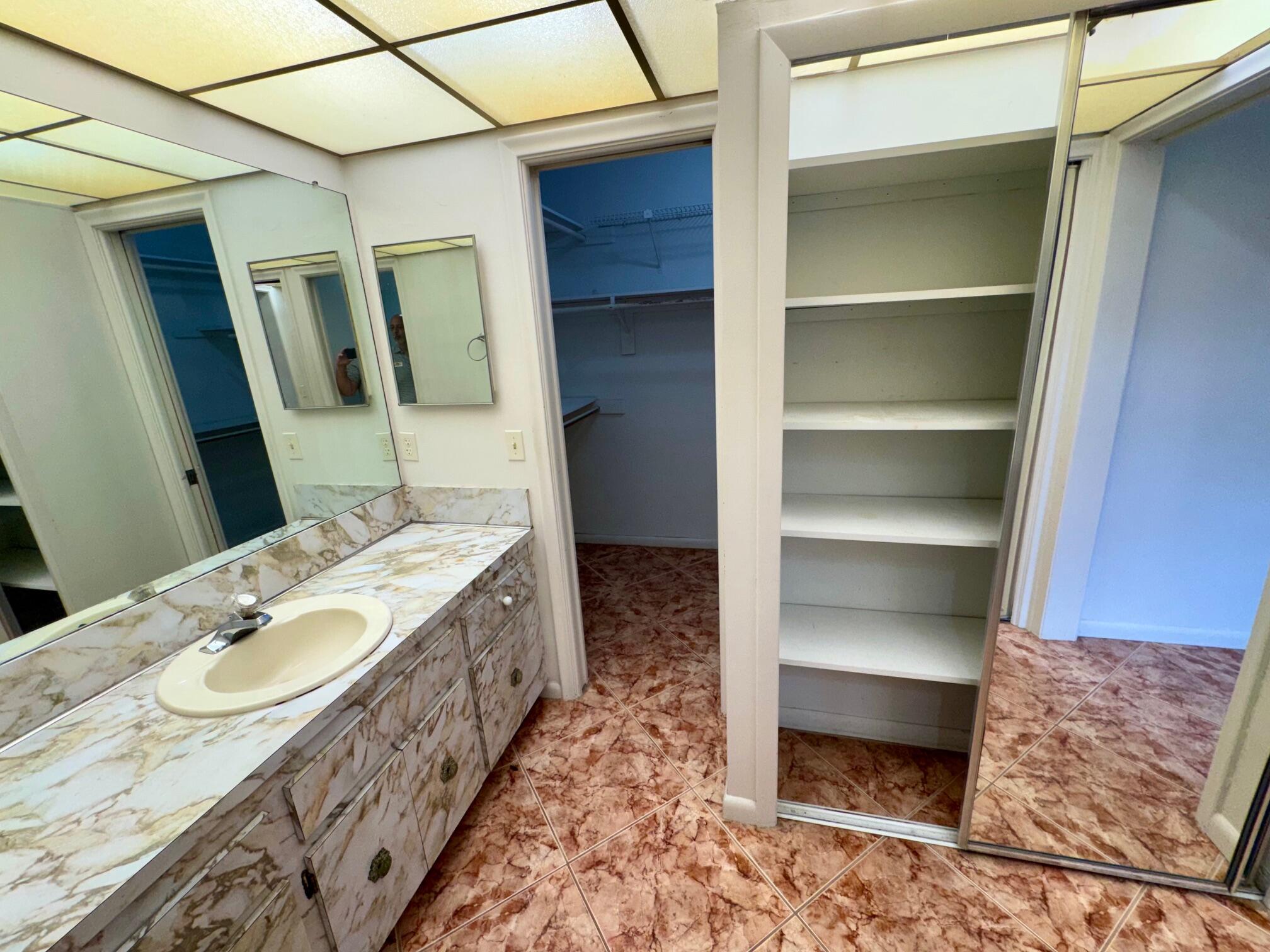 NEW ORLEANS VILLAS - Residential Lease