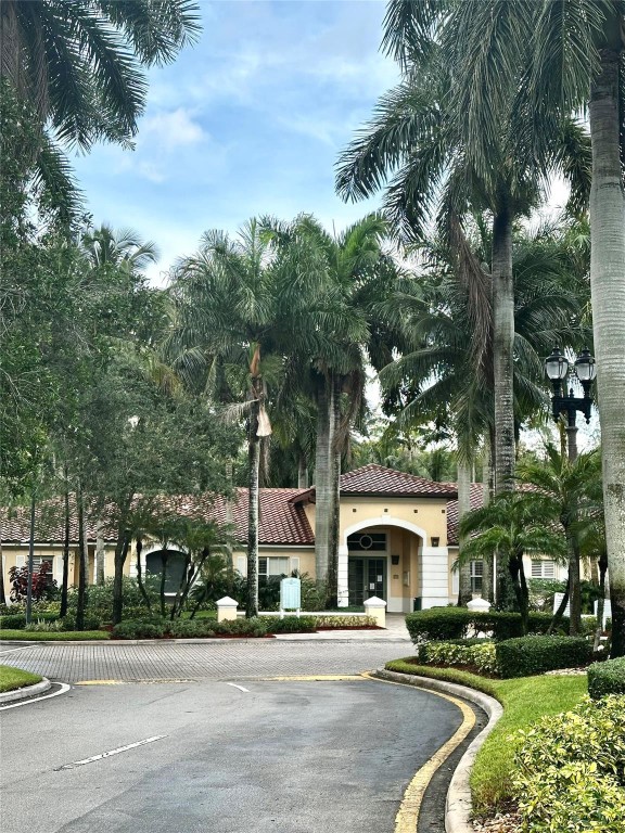 Cypress Pointe At Coral S - Residential