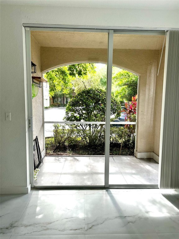 Cypress Pointe At Coral S - Residential