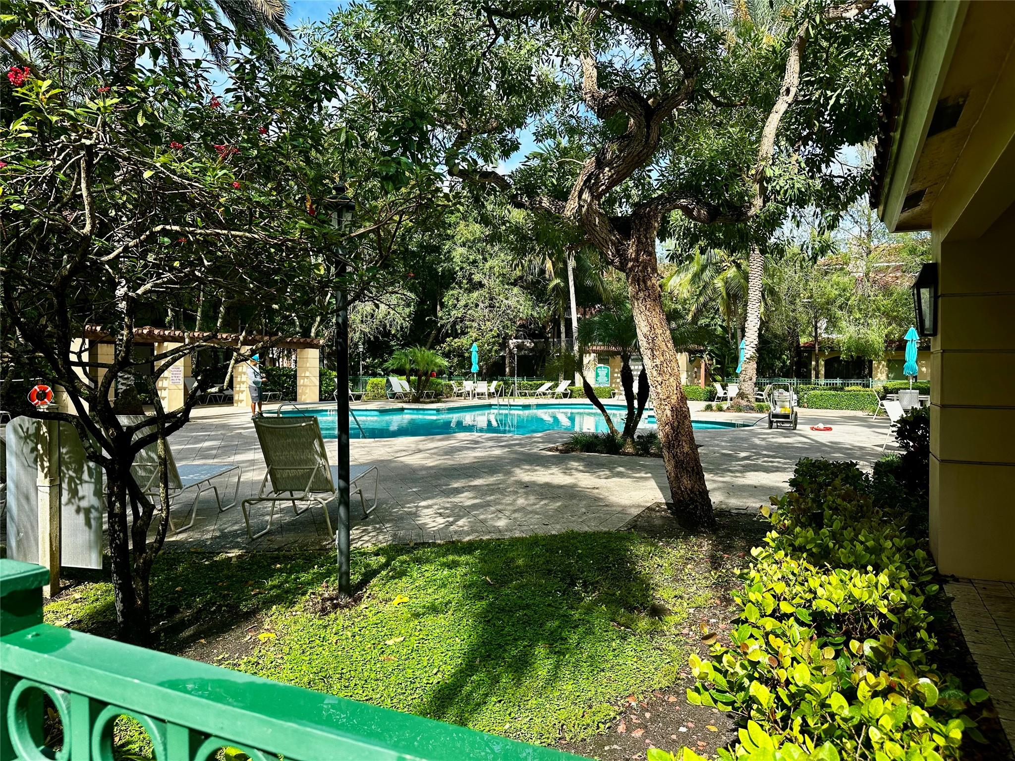 Cypress Pointe At Coral S - Residential