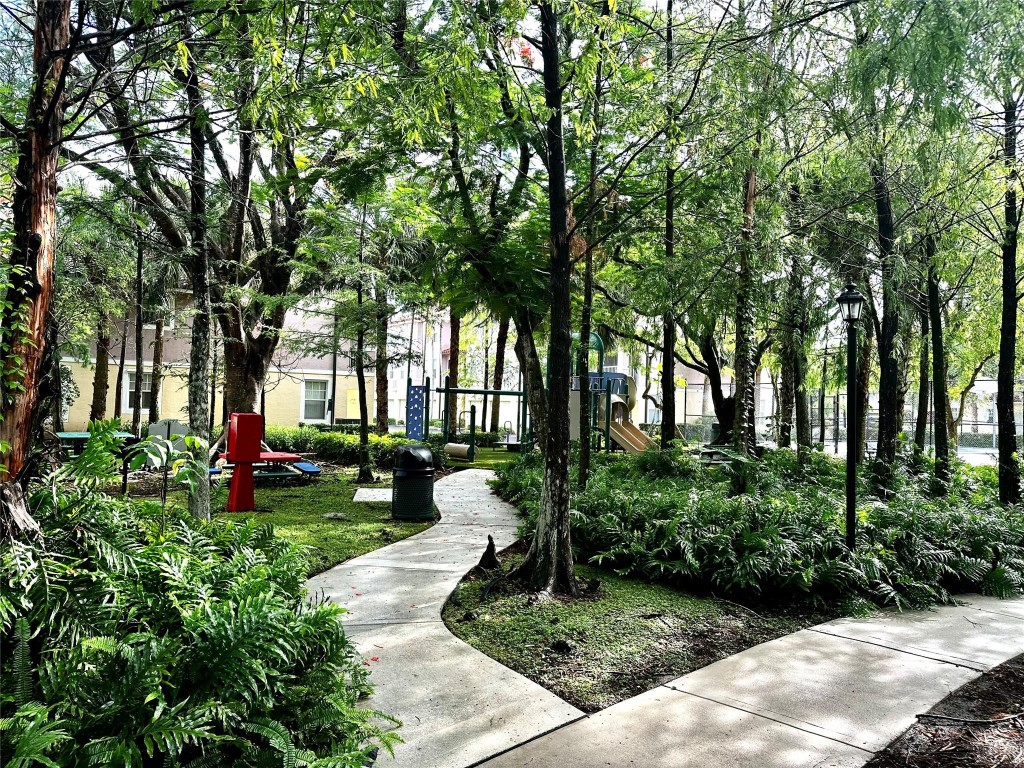 Cypress Pointe At Coral S - Residential