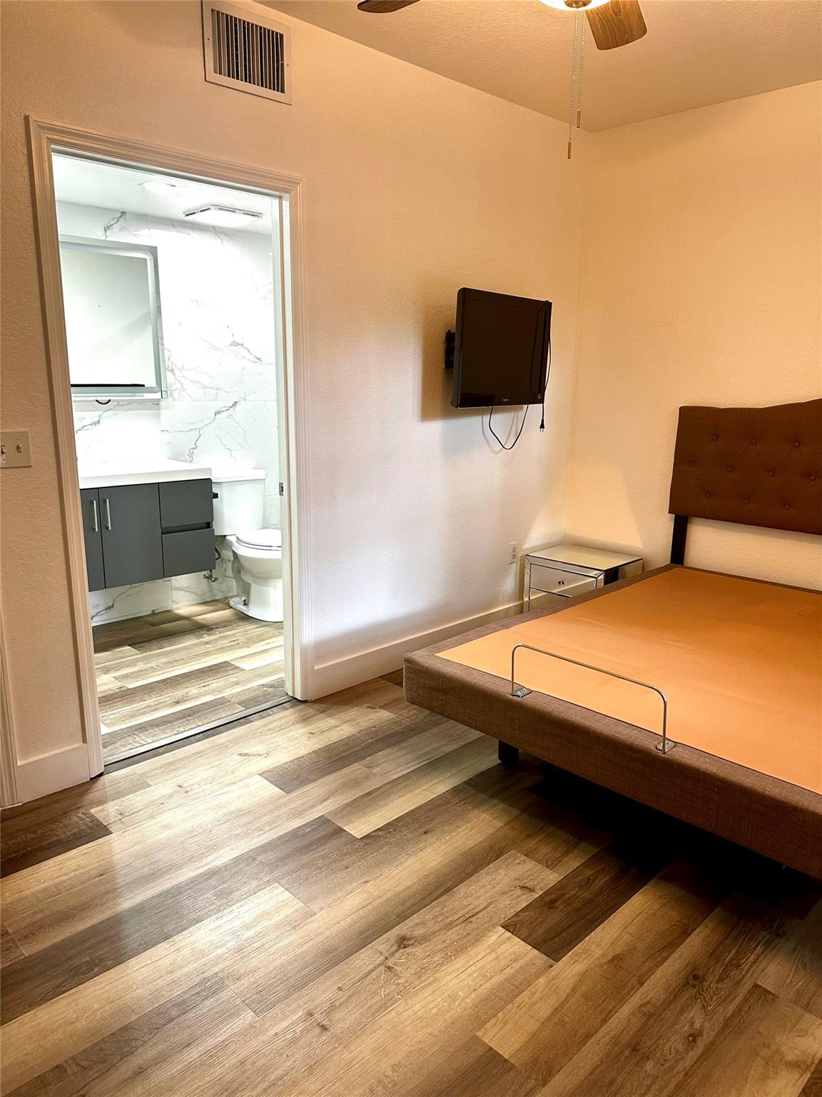 Cypress Pointe At Coral S - Residential