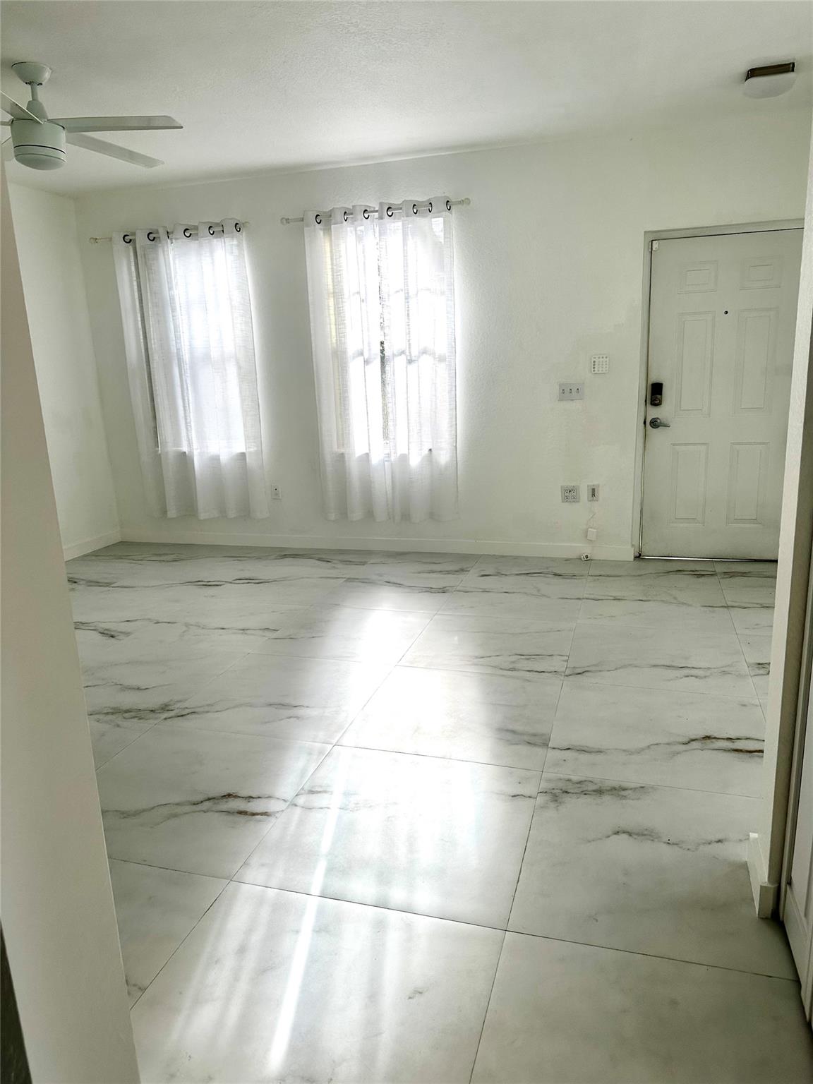 Cypress Pointe At Coral S - Residential