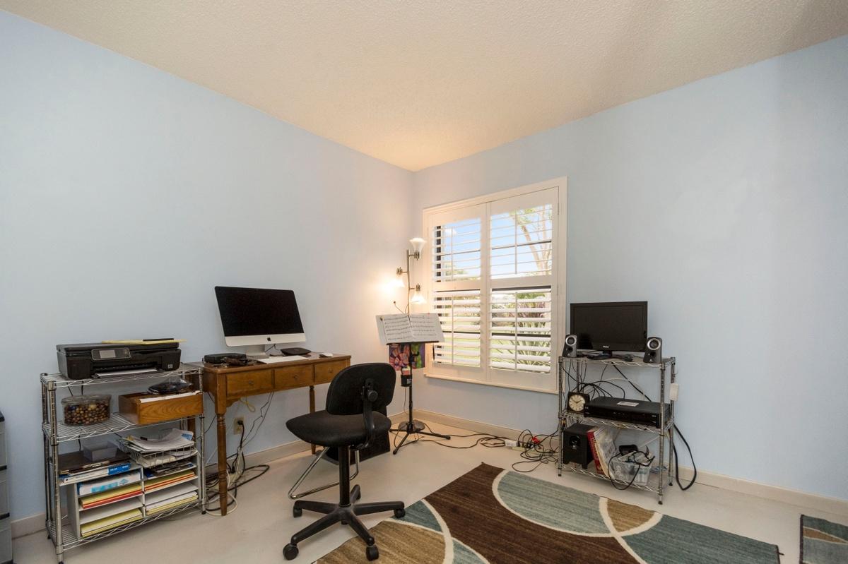 VILLAGES OF WOODLAKE 1 - Residential