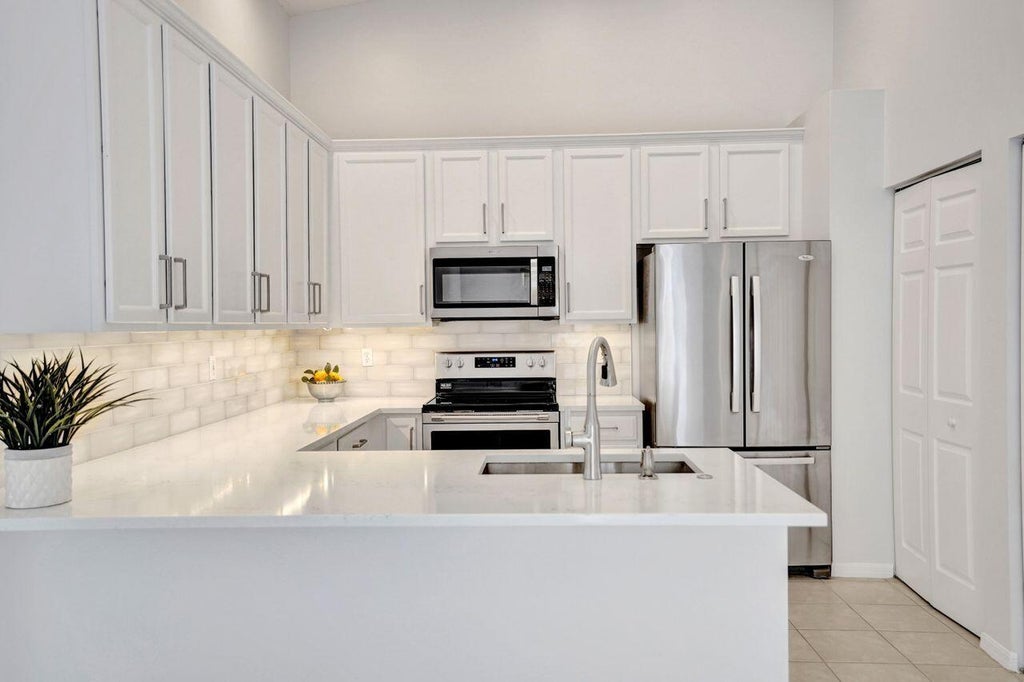 Photo of 5069 Toscana Trail, Boynton Beach, FL 33437 (MLS # R11091447)