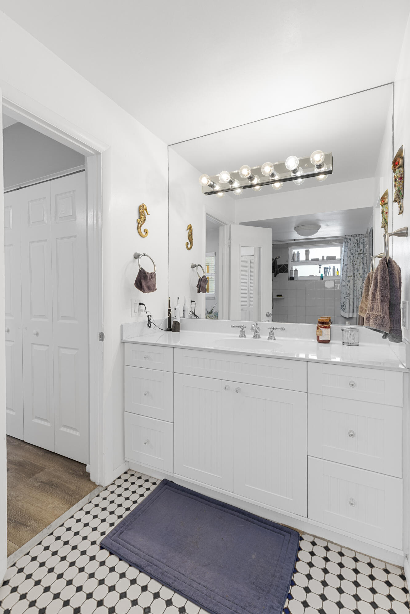 LAS OLAS MANOR 2 CONDO - Residential