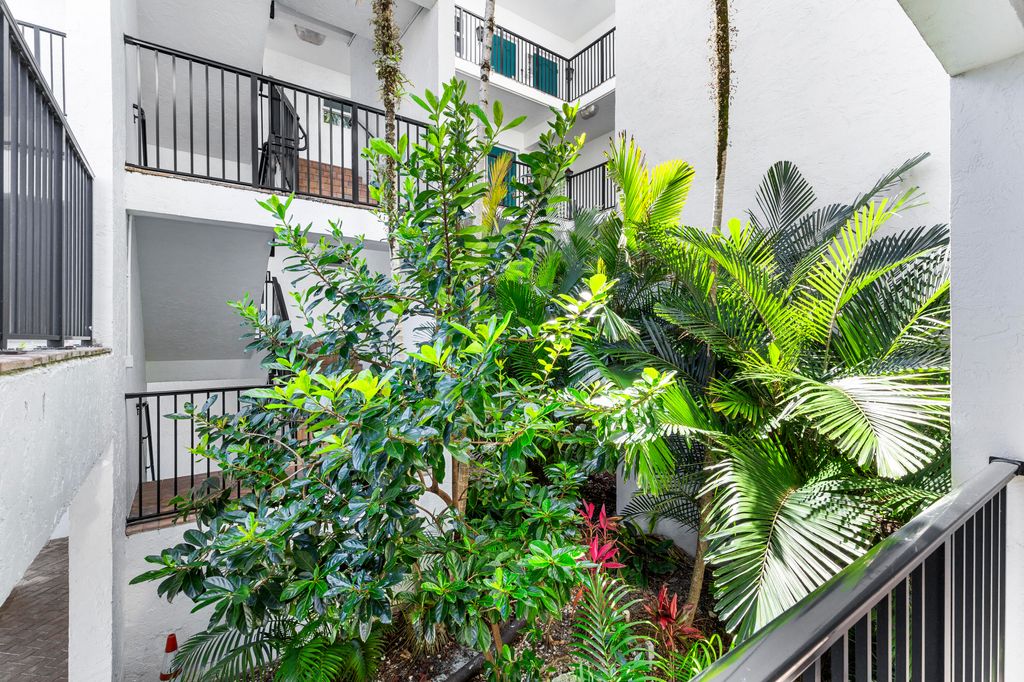 Photo of 1212 SE 2nd Court #303, Fort Lauderdale, FL 33301 (MLS # B26020811)