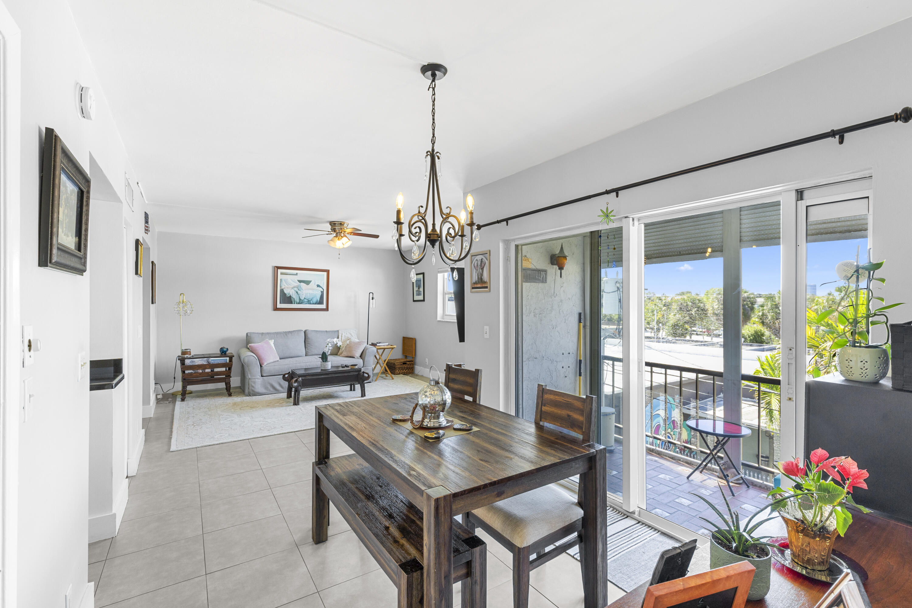 LAS OLAS MANOR 2 CONDO - Residential