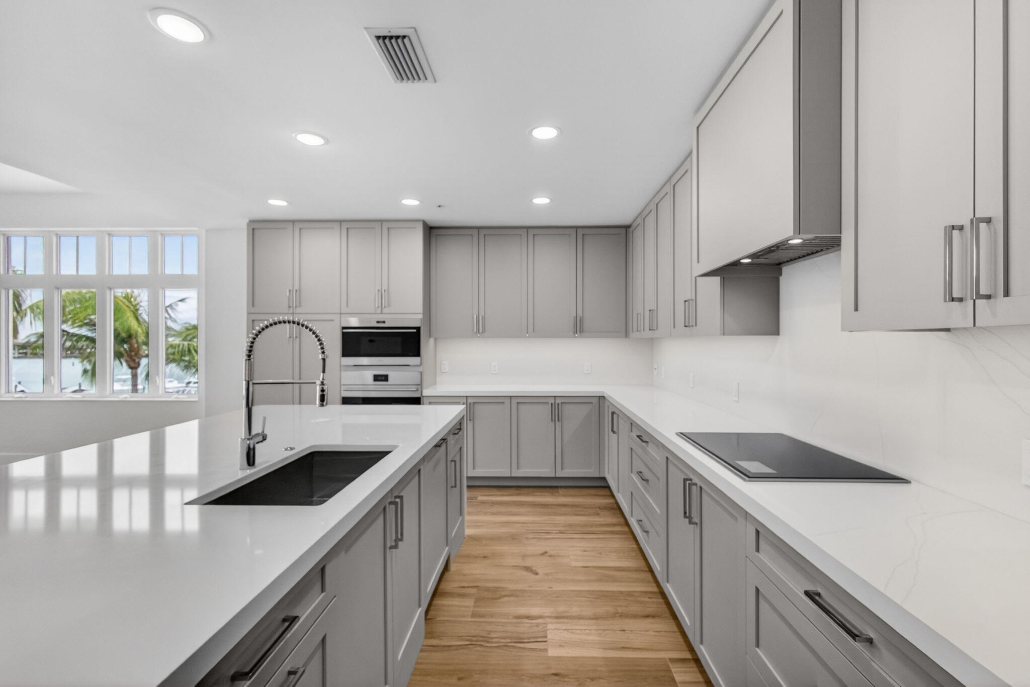 176 Lake Drive 1-302