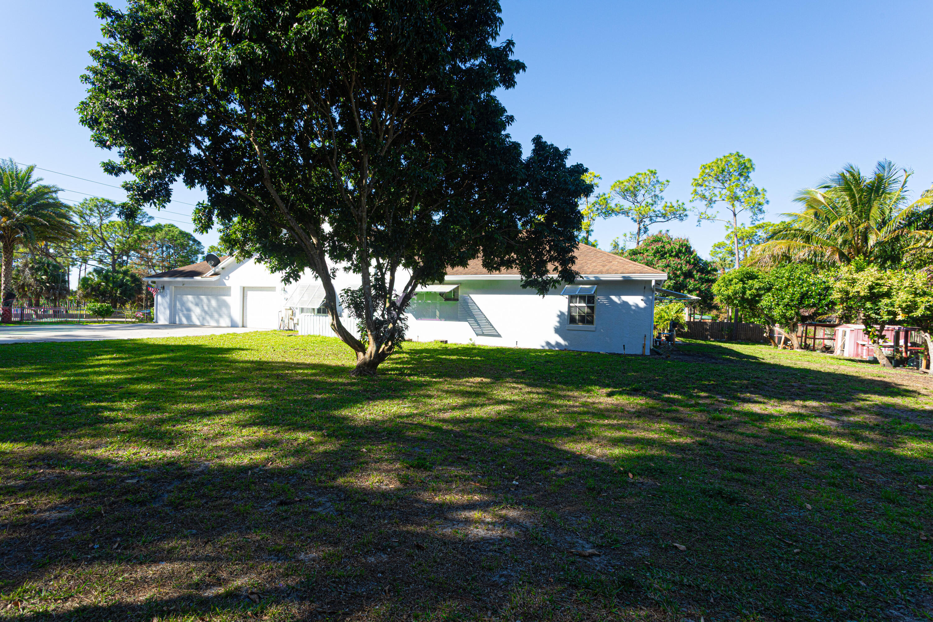 PALM BEACH RANCHETTES - Residential