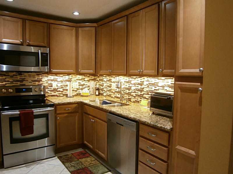 GOLDEN RAINTREE 3 - Residential