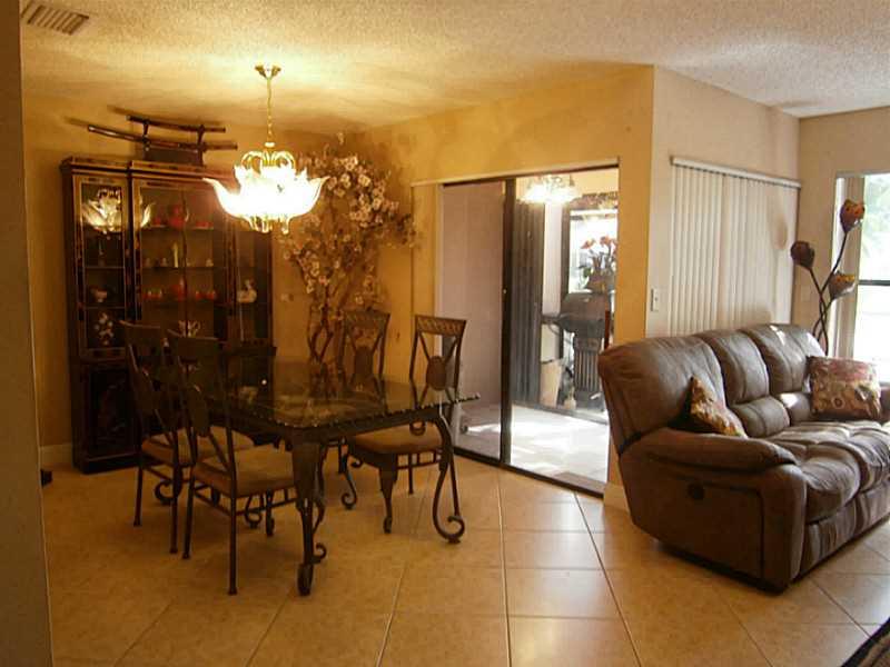 GOLDEN RAINTREE 3 - Residential