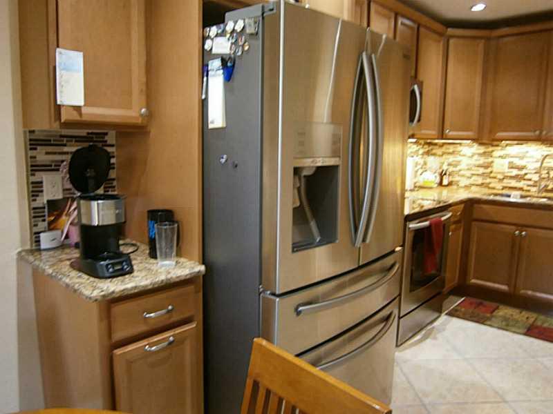 GOLDEN RAINTREE 3 - Residential