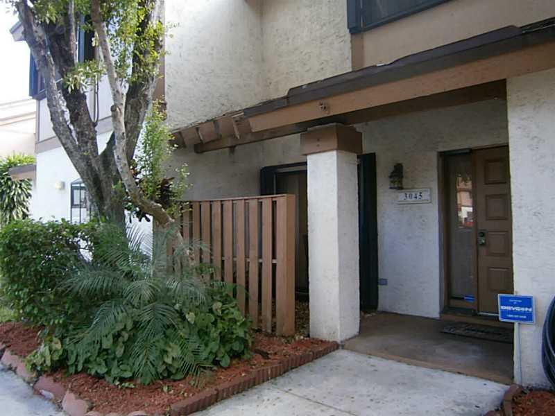 GOLDEN RAINTREE 3 - Residential