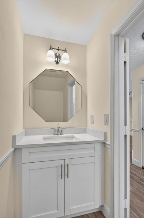 Tiny photo for 2047 DISCOVERY Circle E, Deerfield Beach, FL 33442 (MLS # B26086360)