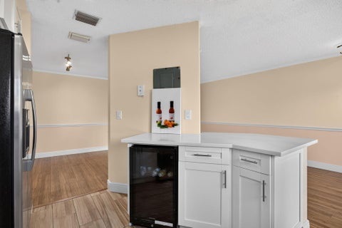 Tiny photo for 2047 DISCOVERY Circle E, Deerfield Beach, FL 33442 (MLS # B26086360)