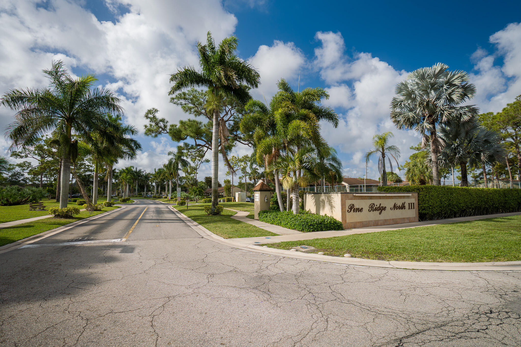 PINE RIDGE NORTH VILLAGE III #1 COND DECLS FILED 1 - Residential