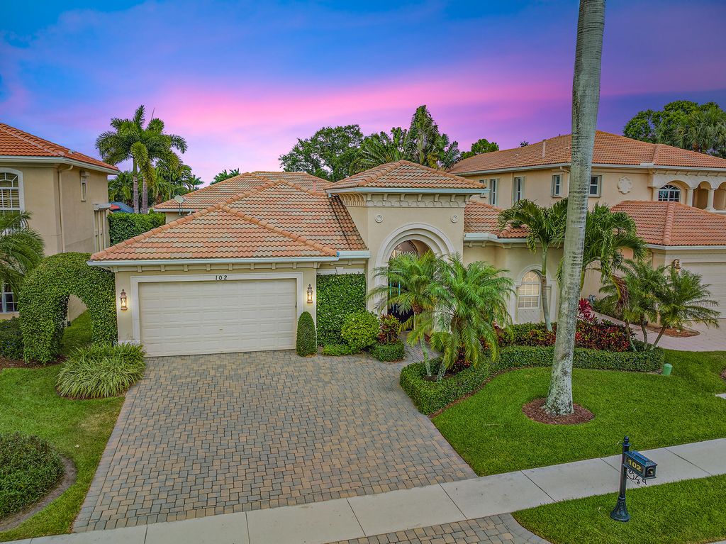 Photo of 102 Abondance Drive, Palm Beach Gardens, FL 33410 (MLS # R10843041)