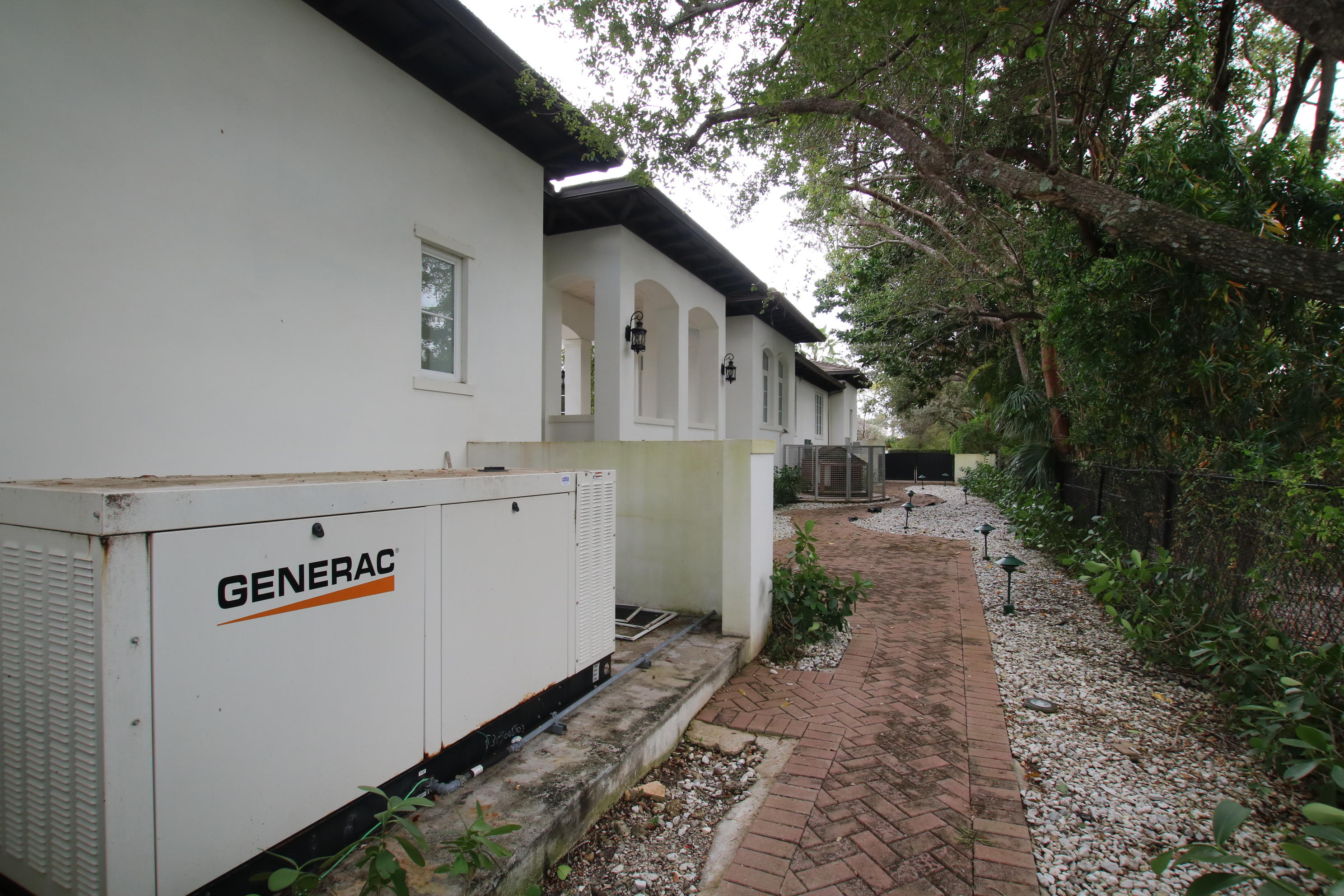 BRUCE-LAURIE SUB - Residential