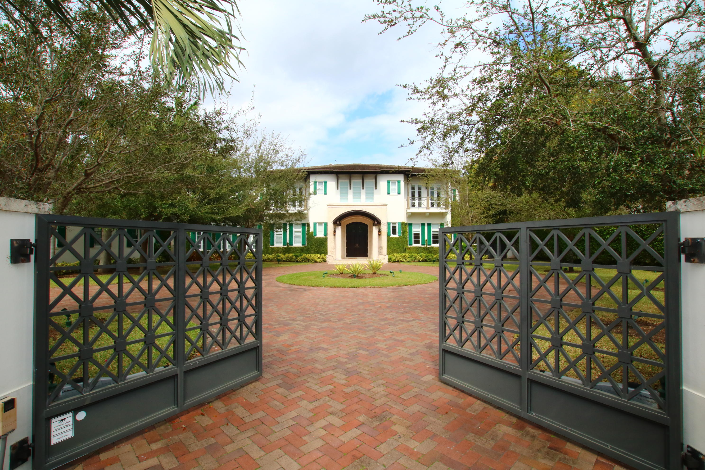 BRUCE-LAURIE SUB - Residential