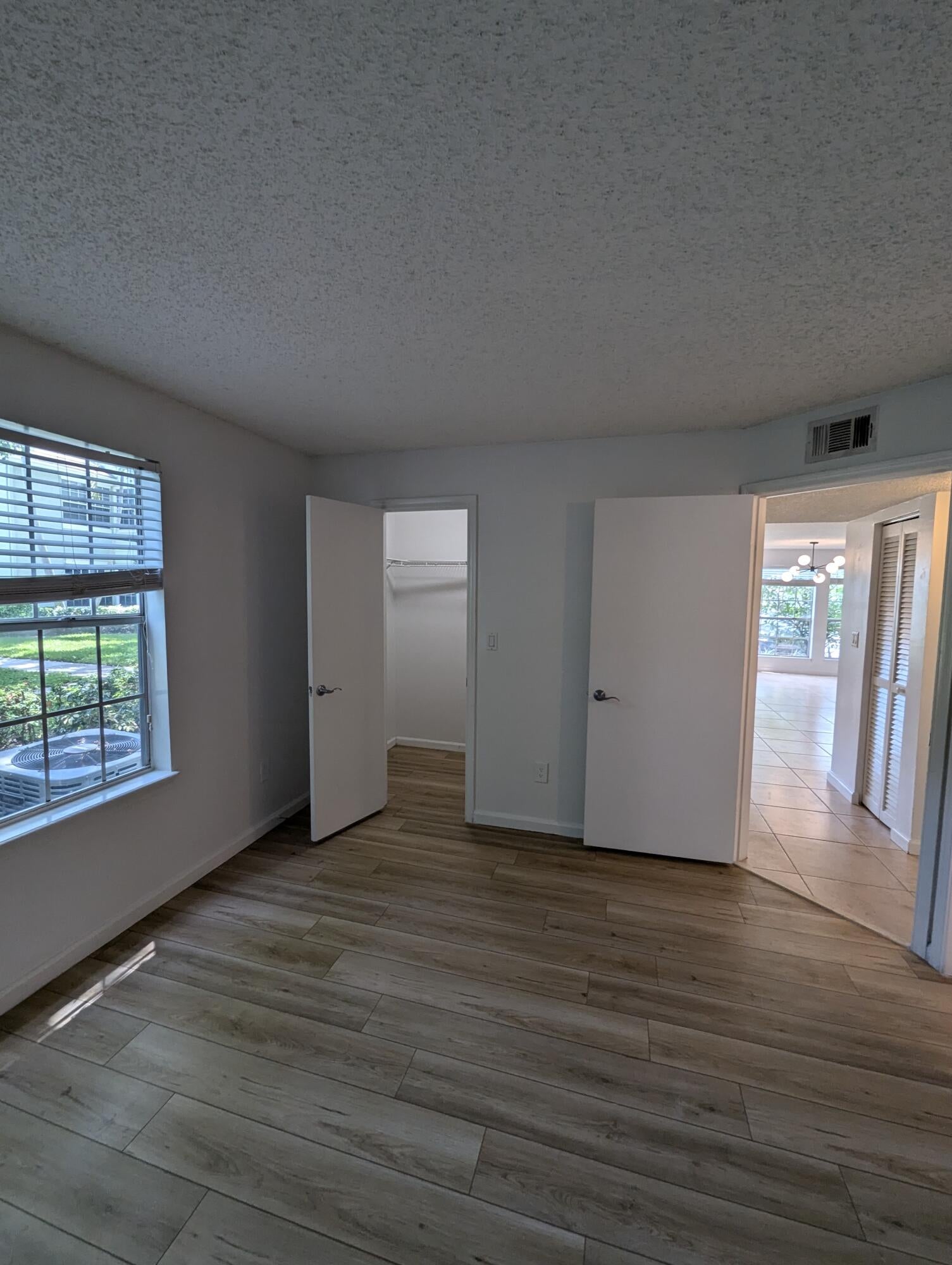 1215 CRYSTAL Way G