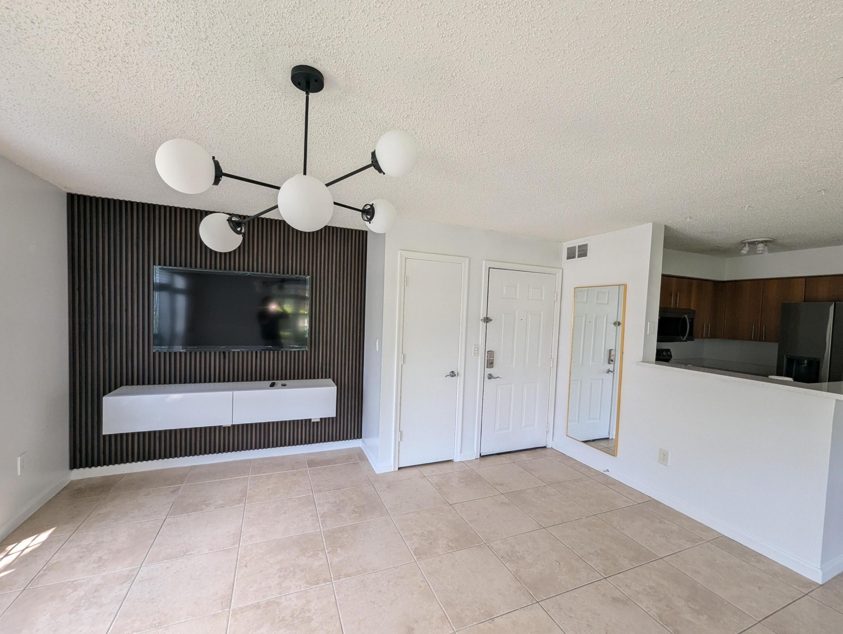 1215 CRYSTAL Way G
