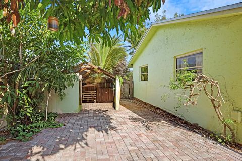 Tiny photo for 7137 Saint Andrews Road, Lake Worth, FL 33467 (MLS # B26010816)