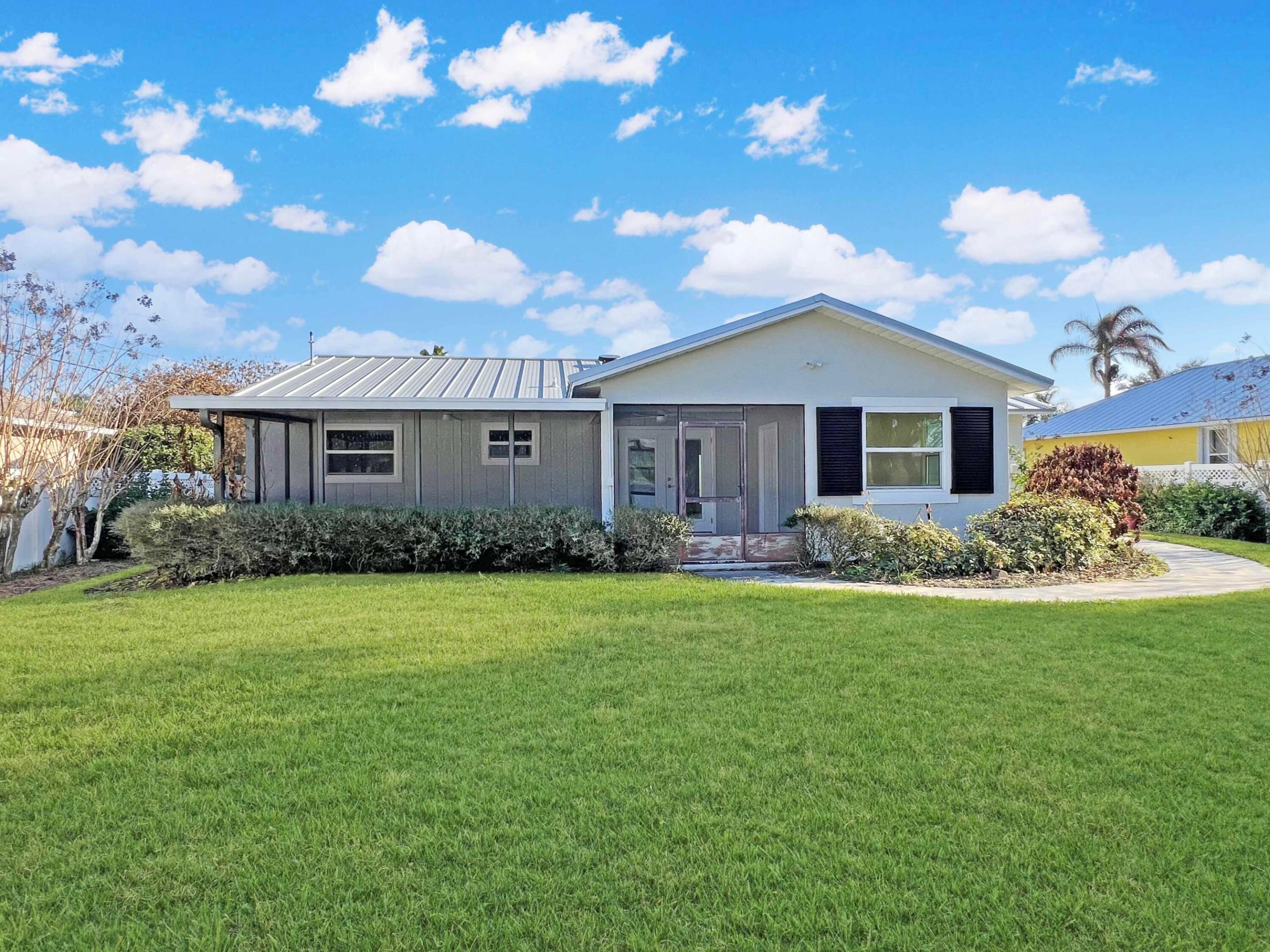 SEBASTIAN HIGHLANDS UNIT 11 - Residential