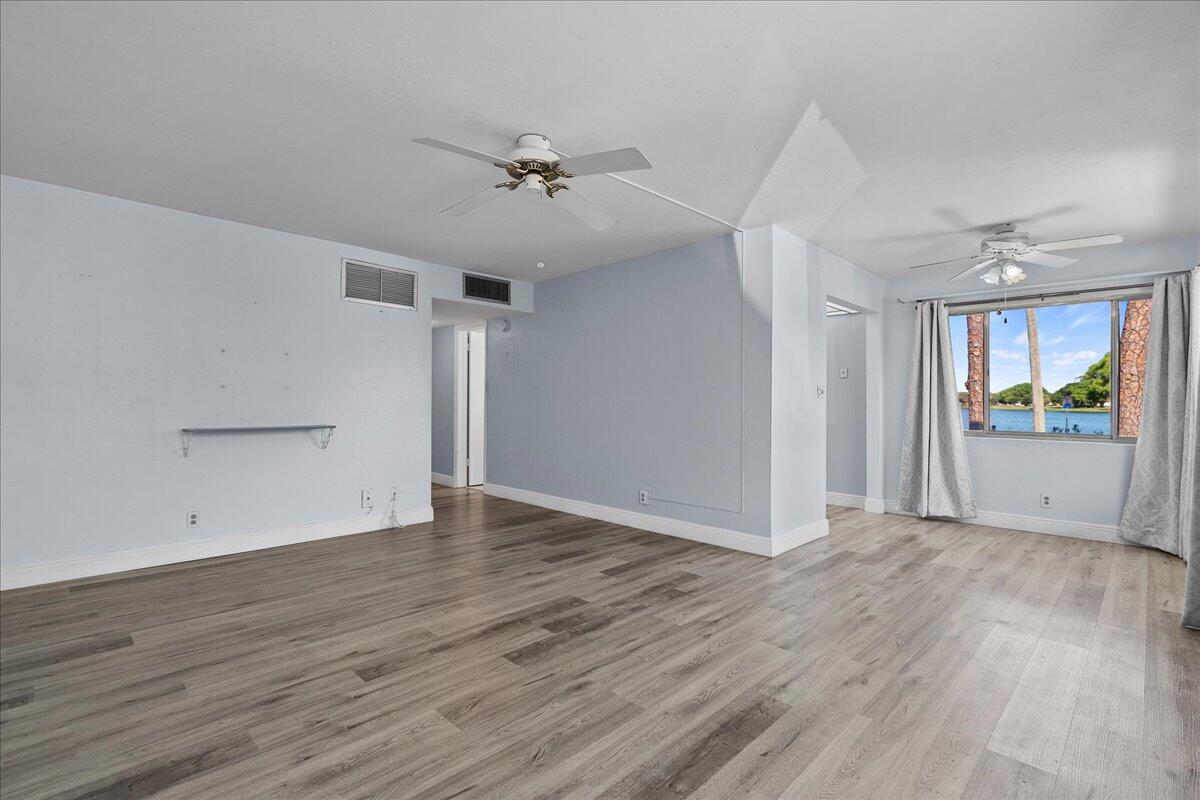 LAKESIDE POINT APT NO 2 COND DECL IN - Residential