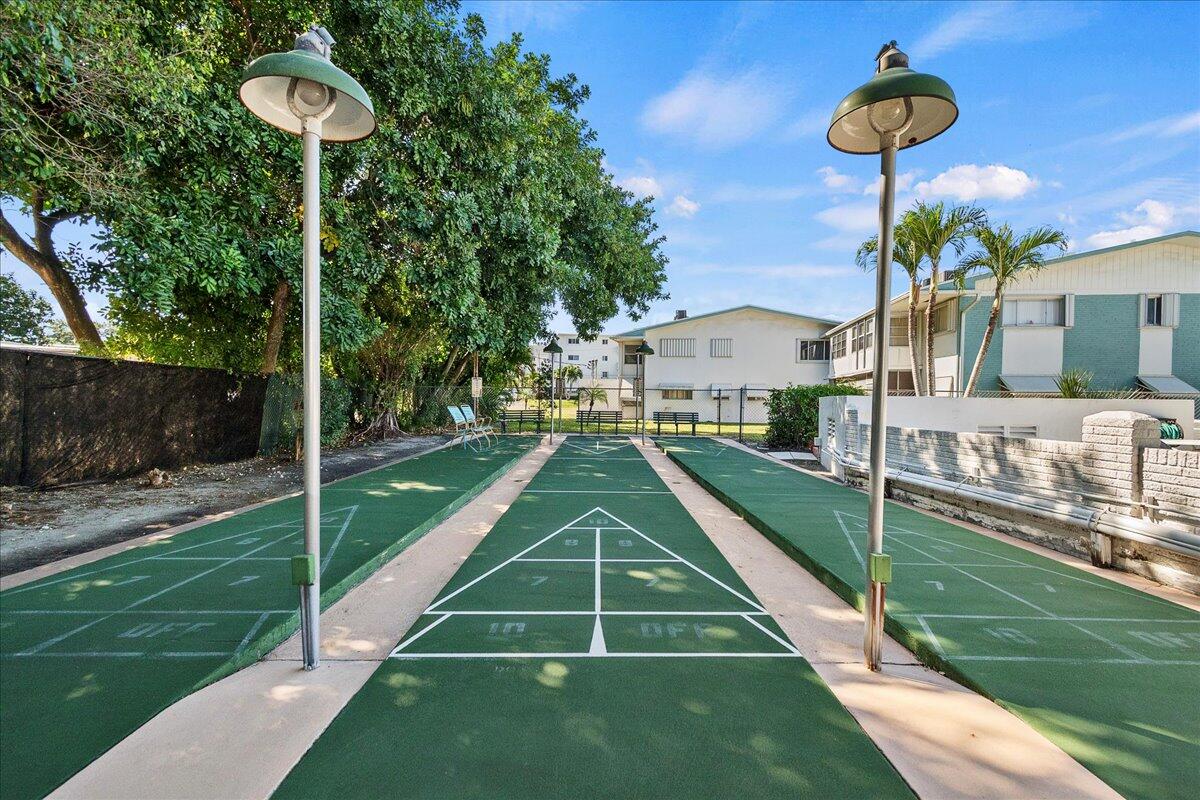 LAKESIDE POINT APT NO 2 COND DECL IN - Residential