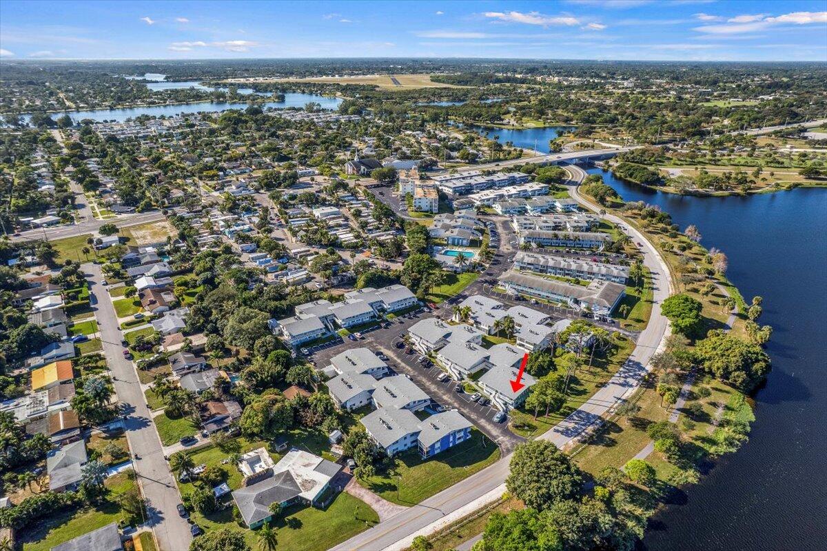 LAKESIDE POINT APT NO 2 COND DECL IN - Residential