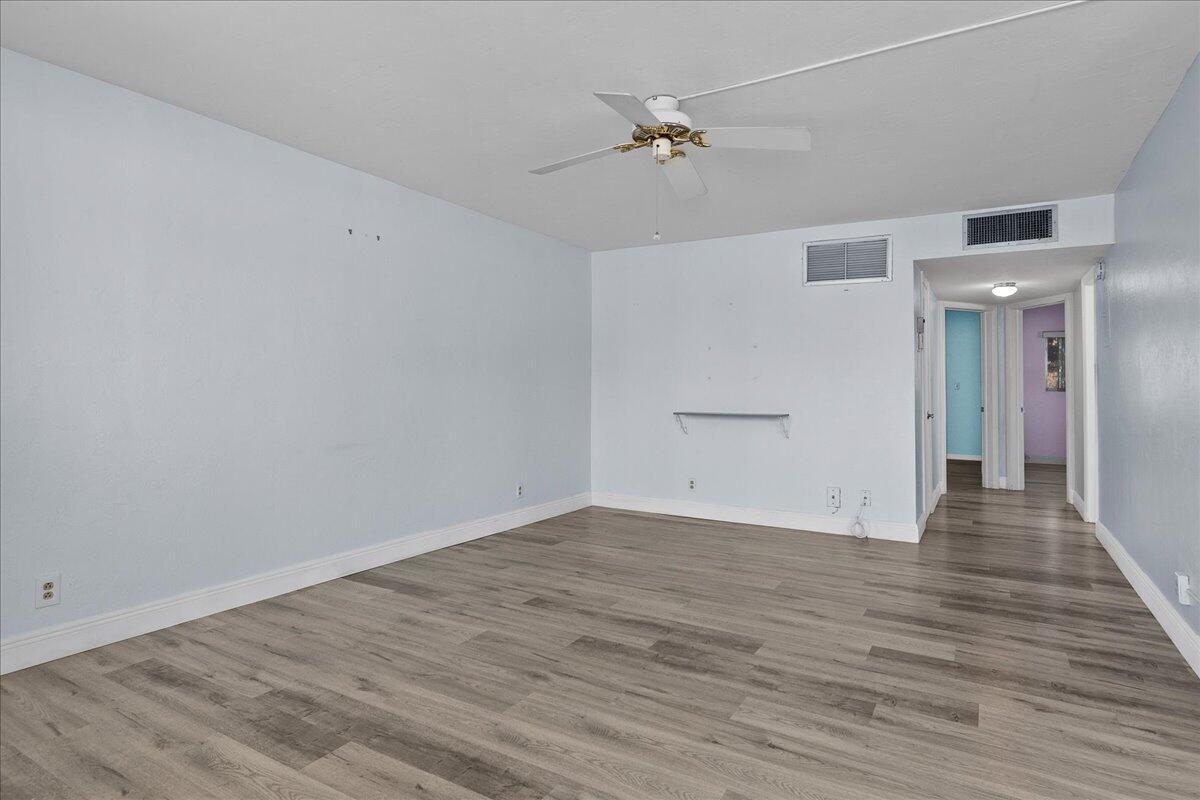 LAKESIDE POINT APT NO 2 COND DECL IN - Residential