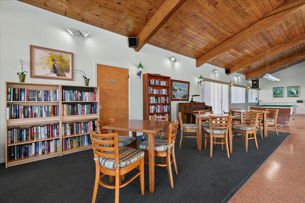 LAKESIDE POINT APT NO 2 COND DECL IN - Residential