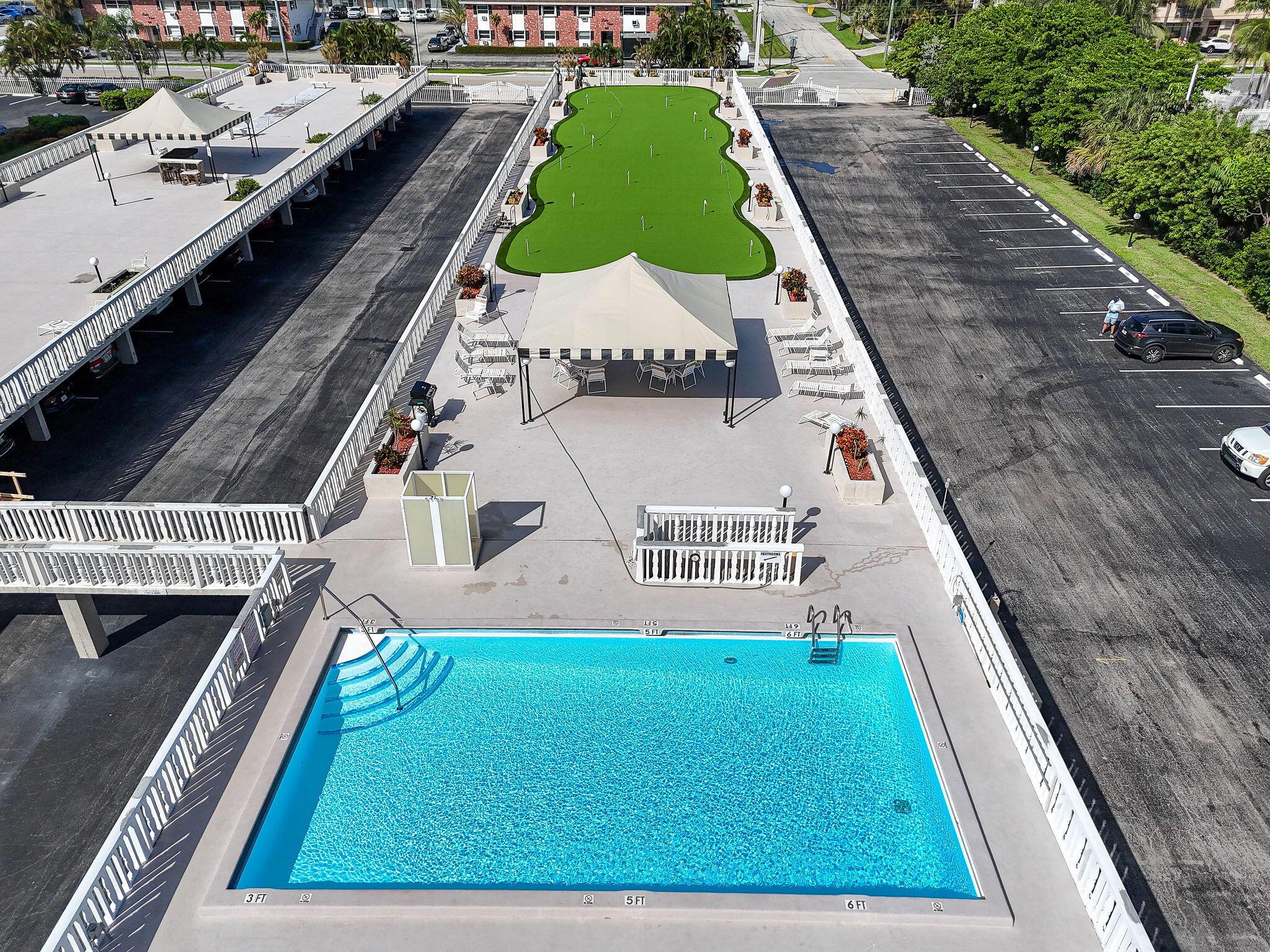 Lake Harbour Towers East - Residential