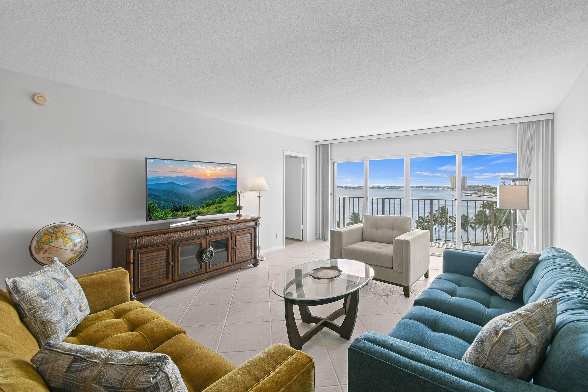 Lake Harbour Towers East - Residential