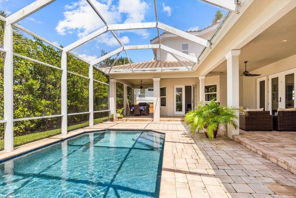 Photo of 1622 Thumb Point Drive, Fort Pierce, FL 34949 (MLS # R11081357)