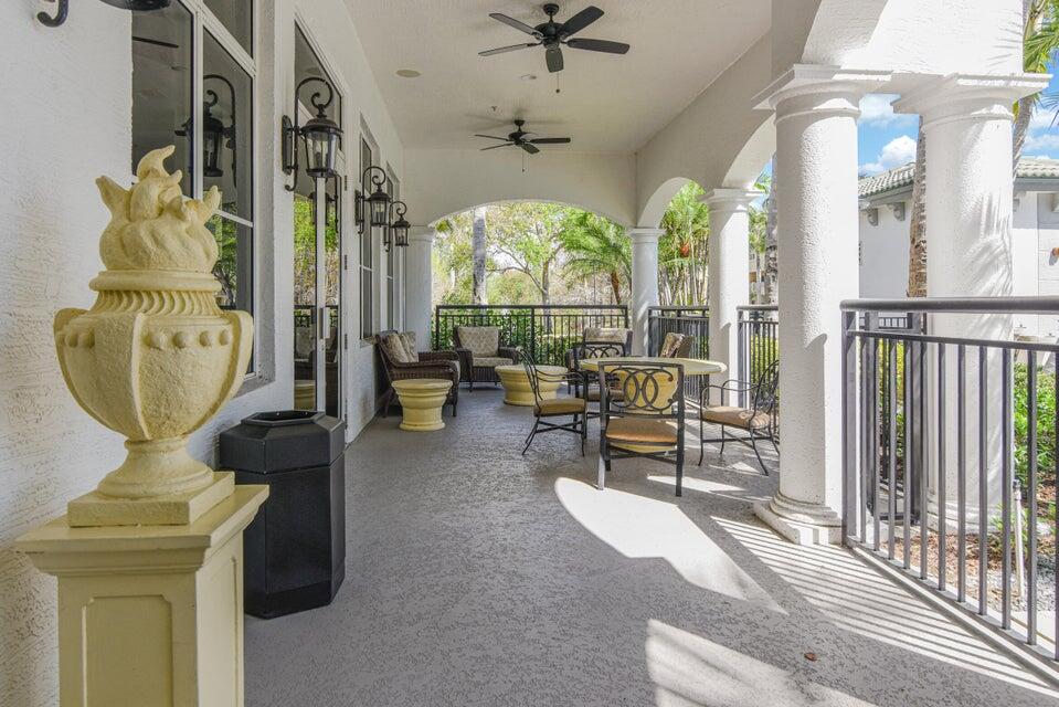 VIZCAYA LAKES CONDO - Residential