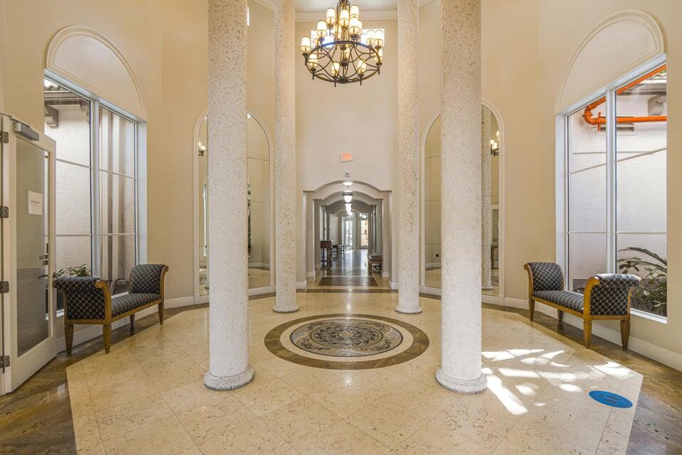 VIZCAYA LAKES CONDO - Residential