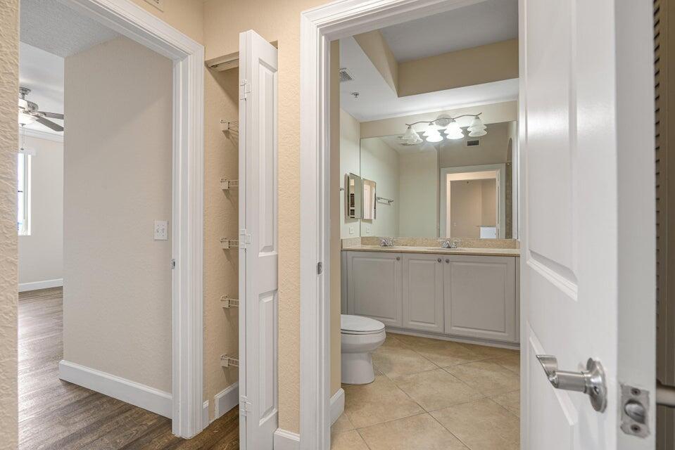 VIZCAYA LAKES CONDO - Residential