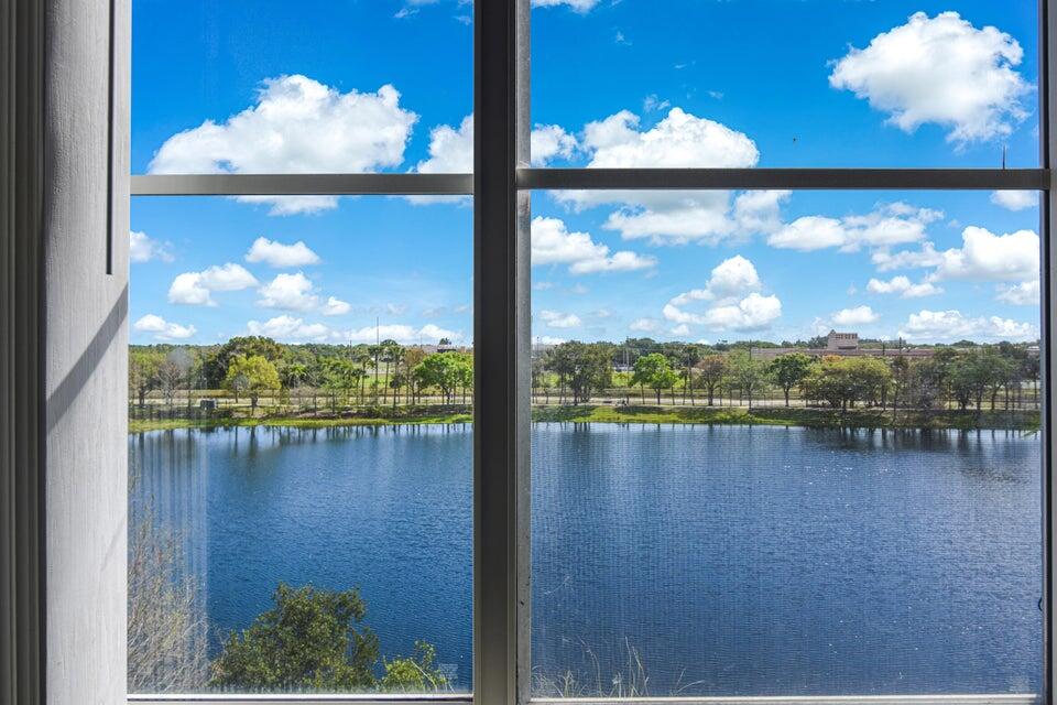 VIZCAYA LAKES CONDO - Residential