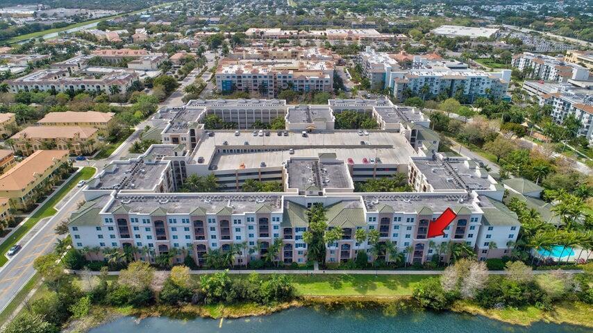 VIZCAYA LAKES CONDO - Residential