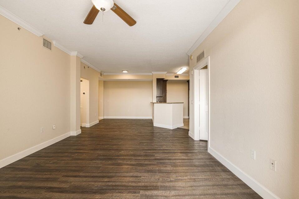 VIZCAYA LAKES CONDO - Residential