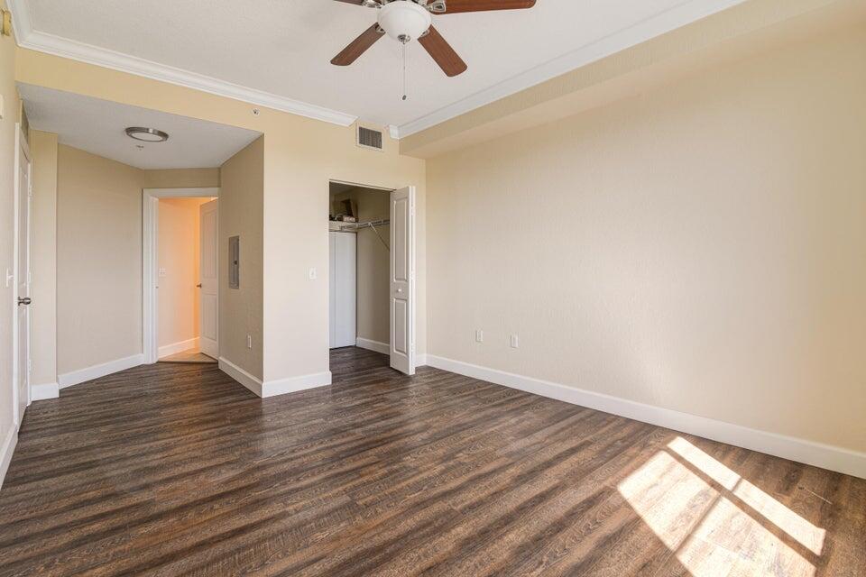 VIZCAYA LAKES CONDO - Residential