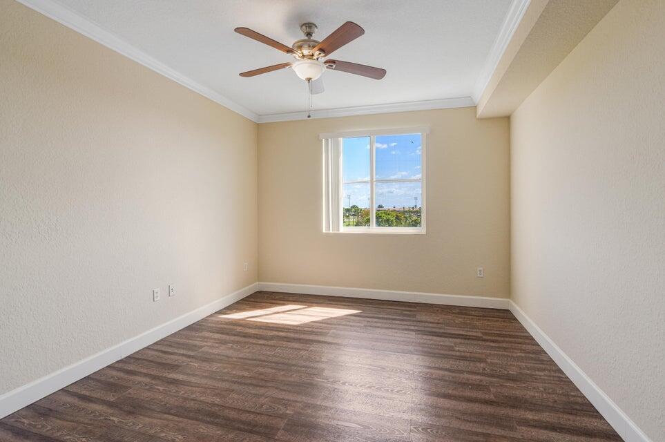 VIZCAYA LAKES CONDO - Residential