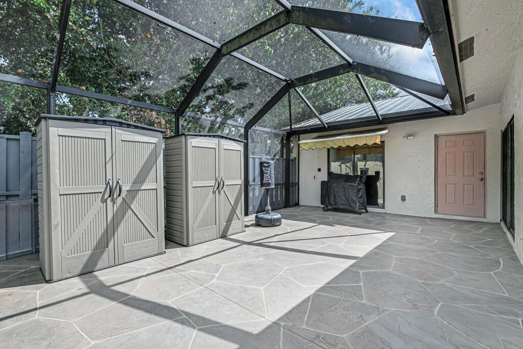 BARRWOOD - Residential