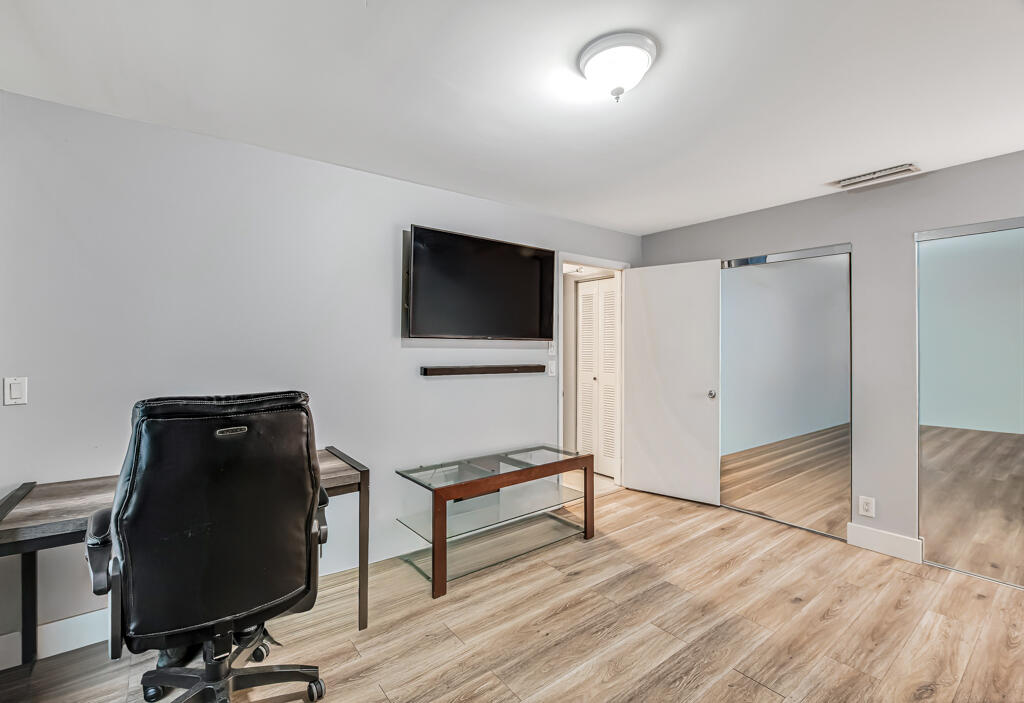 BARRWOOD - Residential