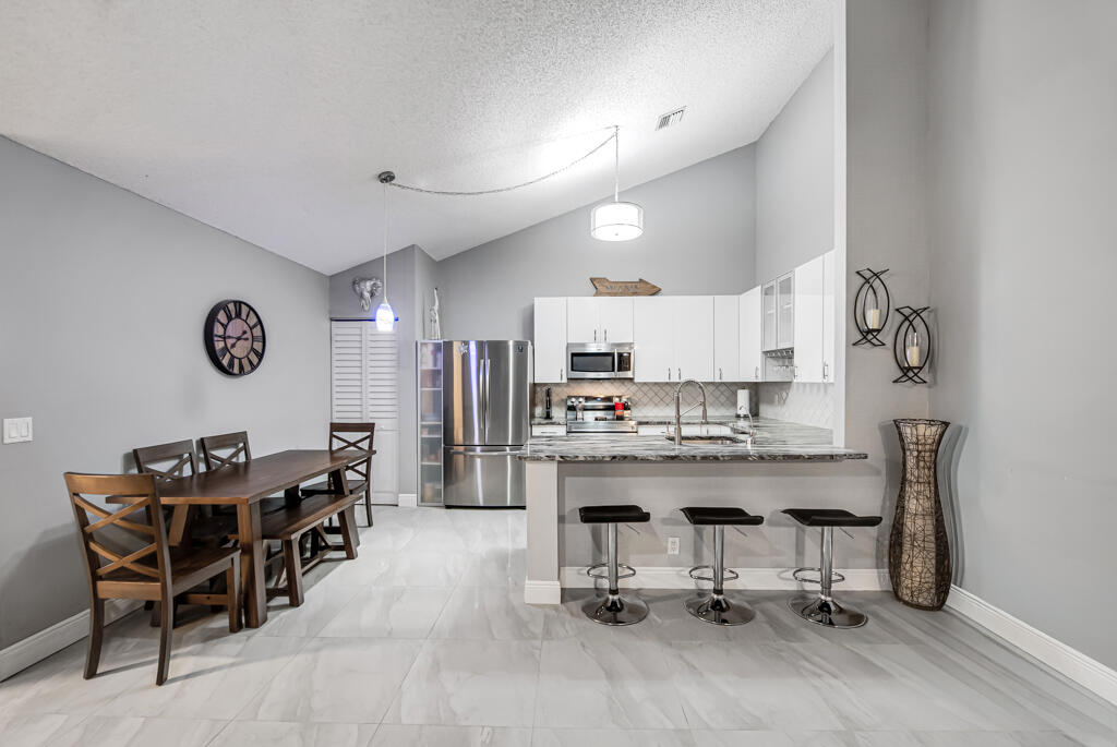 BARRWOOD - Residential