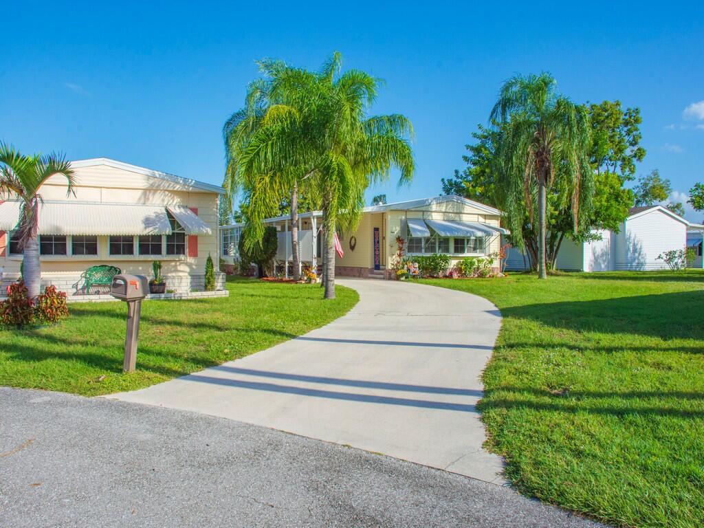 Spanish Lakes Golf Village - Residential