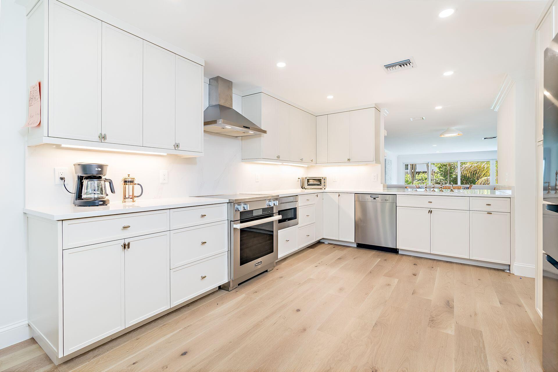 TRES VIDAS OF PALM BEACH - Residential