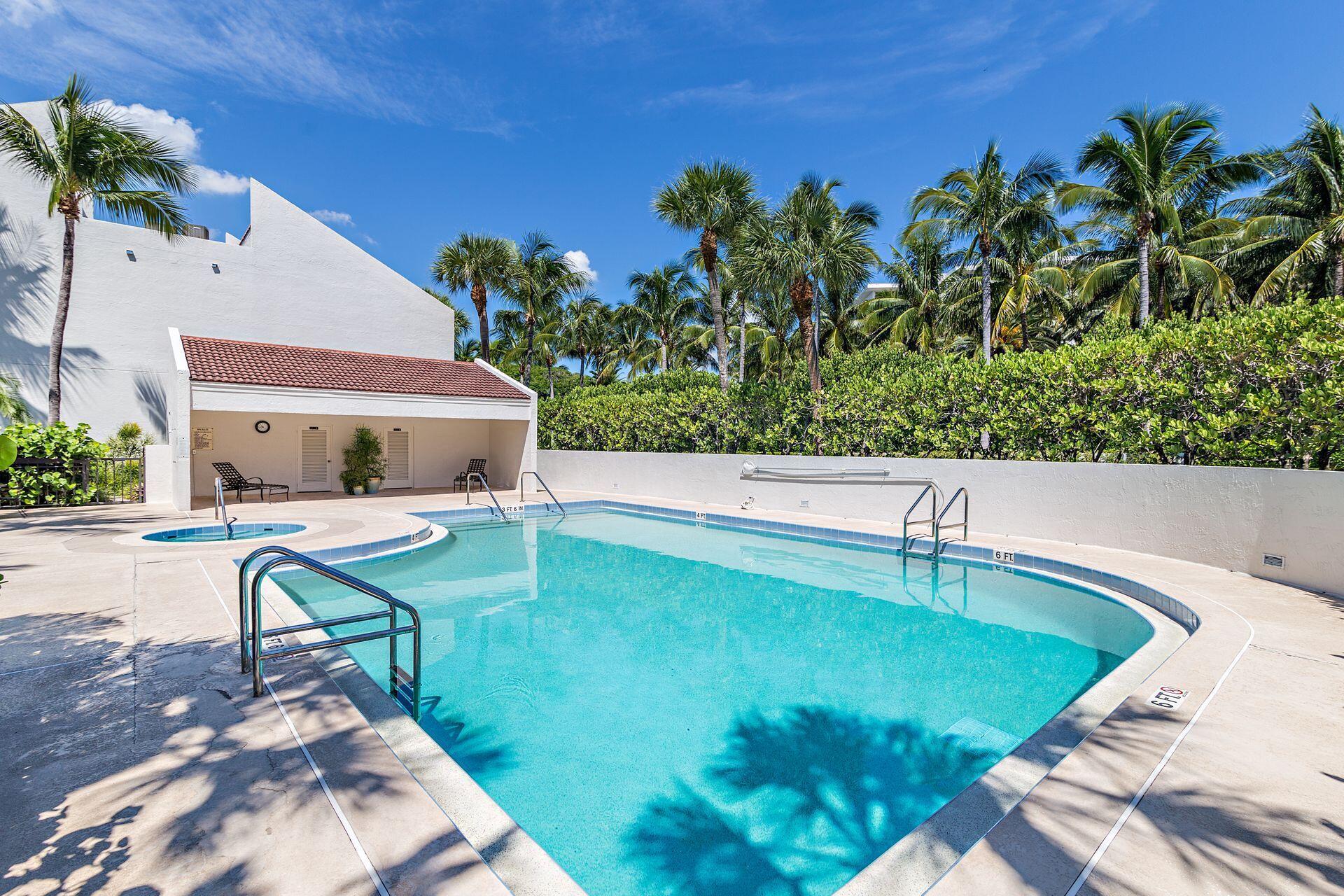 TRES VIDAS OF PALM BEACH - Residential